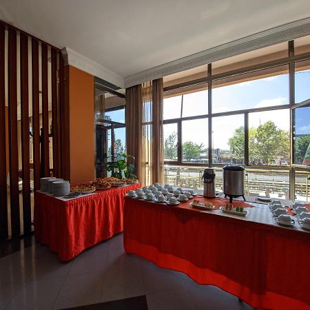 Top Ten Hotel 亚的斯亚贝巴 外观 照片